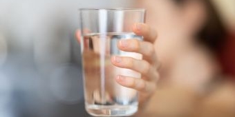 7 Manfaat Air Putih untuk Kesehatan, Tak Sekadar Pelepas Dahaga