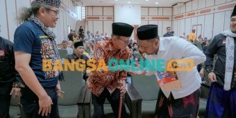 Bupati Gresik Launching Buku Piknik Literasi