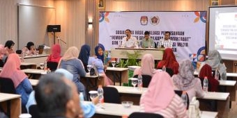 Istri Wartawan PWI Tuban Dapat Sosialisasi Hasil Pilkada 2024 dari KPU