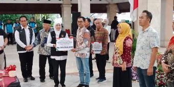 Khofifah Kucurkan Bansos Rp7 M Lebih di Kabupaten Malang, Perkuat Jaring Pengaman Sosial