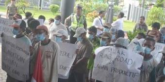 'Makan' Lahan Produktif, Pembanguan Ring Road Tuban Ditolak Petani