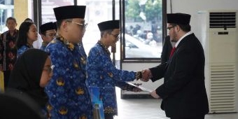 Ambil Sumpah PNS dan Lantik Pejabat Fungsional, Bupati Kediri Minta Jangan Salah Gunakan Wewenang