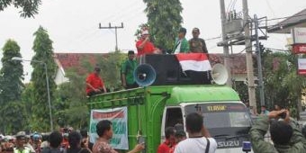 Ribuan Warga Ngawi Demo Tuntut FPI Dibubarkan