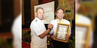 Satresnarkoba Polres Blitar Kota Raih Penghargaan usai Bongkar Ladang Ganja di Gandusari