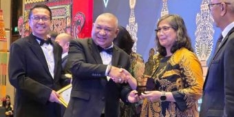 Pj Wali Kota Kediri Raih Top Hospitality Leader in Government and Public Policy dari ITTA Foundation