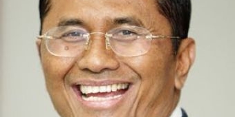 Harmoko Wafat, Loyalis Soeharto yang Suka Berendam Tengah Malam itu Dibenci Keluarga Cendana