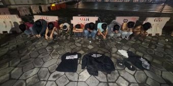 Diduga Hendak Tawuran, Gangster Bersajam Diamankan saat Konvoi di Kawasan Masjid Agung Surabaya