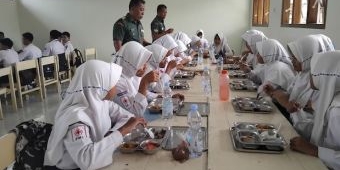 SMPN 5 Kota Madiun Dapat Makan Bergizi Gratis di Hari Peluncuran Serentak