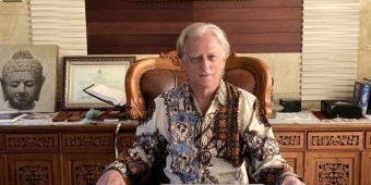 ternyata-keluarga-gus-dur-tak-sreg-dengan-holland-taylor-penasehat-gus-yahya-yang-dipecat-rais-aaam