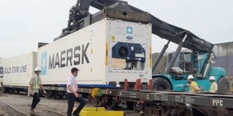 Prospek, PT KAI Mulai Operasikan Kereta Api Barang dari Stasiun Indro Gresik