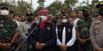 Gubernur Khofifah Minta Pemkab Blitar Bentuk Payung Hukum untuk Rehab Rumah Korban Ledakan