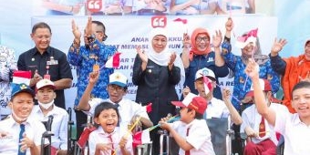 Hari Pendidikan Internasional, Khofifah Dorong Pendidikan Berkualitas Wujudkan Indonesia Emas 2045