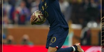 Top Skor Piala Dunia 2022: Kylian Mbappe Raih Sepatu Emas Usai Cetak Hattrick