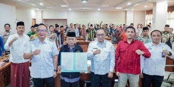 Pemkab Gresik Teken NPHD Bersama 34 Lembaga Keagamaan dan Ormas