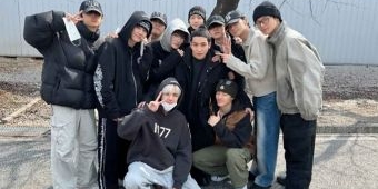 Anggota THE BOYZ Mengantarkan Sangyeon untuk Menjalani Wajib Militer