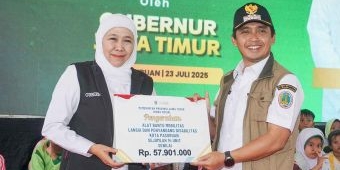 Gubernur Khofifah Salurkan Bansos Rp1,62 Miliar di Kota Pasuruan