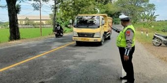 Cegah Kecelakaan, Satlantas Polres Ngawi Tingkatkan Patroli di Jalur Blackspot 