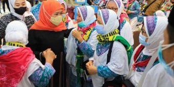 Kuota Haji Jatim Bertambah, Gubernur Khofifah: Alhamdulillah Bisa Kurangi Antrean Panjang Haji
