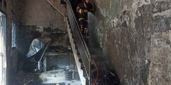 Diduga Bermain Api Diatas Kompor, Rumah Di Tuban Terbakar