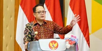 Buka PKN II, Pj Gubernur Jatim Dorong ASN Ciptakan Gagasan Inovatif untuk Turunkan Kemiskinan