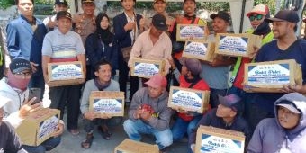 ​Kapolres Pasuruan dan Jajaran Bagikan 600 Paket Sembako