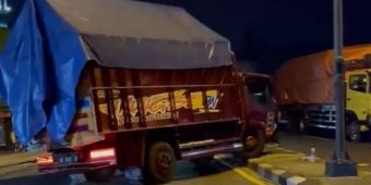 Sopir Ngantuk Picu Tabrakan Beruntun Tiga Truk di Lamongan, Kerugian Capai Rp50 Juta