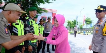 Kapolres dan Ketua Bhayangkari Cabang Ngawi Kunjungi Posyan dan Pospam Operasi Lilin Semeru 2024