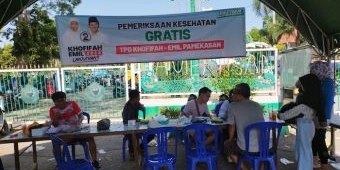 TPD Khofifah-Emil Pamekasan Gelar Cek Kesehatan Gratis di Monumen Arek Lancor