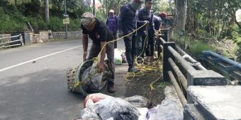 RCL Kota Batu Kecam Pembuangan Sampah Popok di Kali