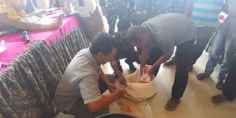 TMMD ke-126 Sidoarjo Latih Warga Kedondong Buat Pupuk Kompos Fermentasi Ramah Lingkungan