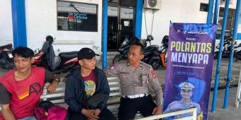 Satlantas Polres Nganjuk Hadirkan Pelayanan Humanis Lewat Program Polantas Menyapa