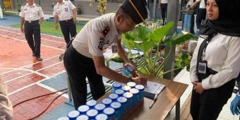Ciptakan Lingkungan Bebas Narkoba, Lapas Tuban Masifkan Tes Urine Petugas dan WBP