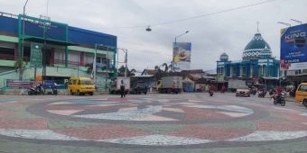 Sambut Tahun Baru 2023, Ribuan Warga Sidoarjo Tasyakuran Jalan Beton Tulangan-Bulang