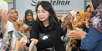 Sapa Masyarakat, Mbak Cicha Perkuat Visi Misi Dhito-Dewi Kembangkan UMKM