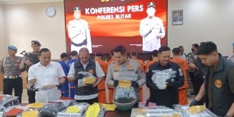 Polres Blitar Tangkap Mahasiswa Penjual Mercon dengan Bahan Peledak, Keuntungan 100 Persen