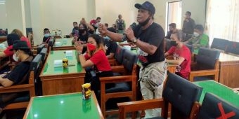 Pekerja Seni Trenggalek Minta Pangsa Pasar Mereka Dibuka Kembali
