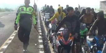 Diduga Hendak Balap Liar, Puluhan Motor di Jombang Diamankan Polisi