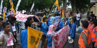 Peringati Hari Anti Korupsi, PMII Bondowoso Demo Pemkab, DPRD, Kejari dan Polres