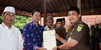 Kejaksaan dan BPN Kabupaten Probolinggo Bagikan Sertifikat Tanah Wakaf ke Ponpes dan Takmir Masjid