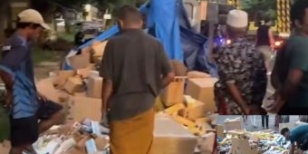 Truk Pengangkut Rokok Ilegal dari Arah Pamekasan Terguling di Sampang, Muatan Tumpah ke Jalan