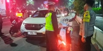 Jelang 1 Suro, Polrestabes Surabaya Lakukan Patroli Skala Besar untuk Pengamanan