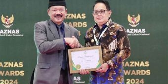 Komitmen Tinggi Salurkan Zakat, Pj Gubernur Jatim Raih Penghargaan di Baznas Awards 2024