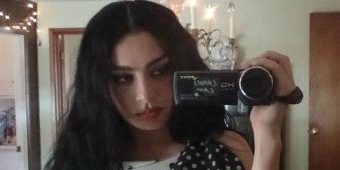 Charli XCX Kabarkan akan Rilis Musik Video Party 4 U