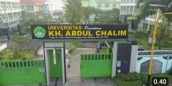 asesor-yang-guru-besar-ini-terkesan-kebersihan-dan-keindahan-kampus-uac