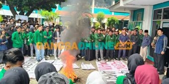 Tuntutan Aliansi Mahasiswa IAIN Kediri saat Gelar Demo ke Rektorat