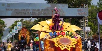 Pukau Ribuan Penonton, Kota Batu Sukses Gelar Batu Art Flower Carnival 2024