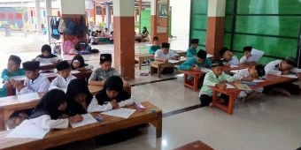 Unik, TPQ di Nganjuk ini Berlokasi di Masjid Sekolah Tanpa Tembok