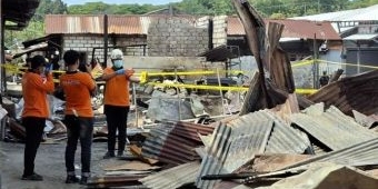 Kebakaran Pasar Baru Tuban, Tim Inavis Labfor Polda Jatim Periksa Sisa Material Mencurigakan