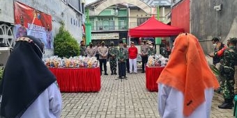 TNI-Polri Kunjungi dan Beri Motivasi Santri Isolasi di Kota Blitar