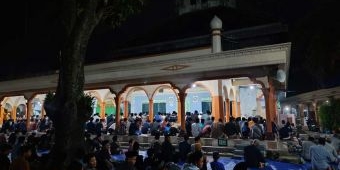 Tradisi Tarawih 10 Menit di Ponpes Mambaul Hikam Blitar Bertahan Sejak 1907